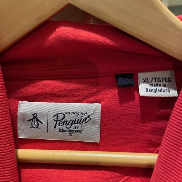 Penguin - Red Sticker Pete Pullover Fleece Hoodie - Picture 4 of 4